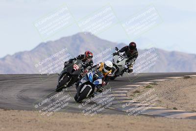 media/Nov-16-2025-Race Pace (Sun) [[8c5fa54630]]/Non Verified Riders (1st 20 Minutes)/6-Turn 12 (2pm)/